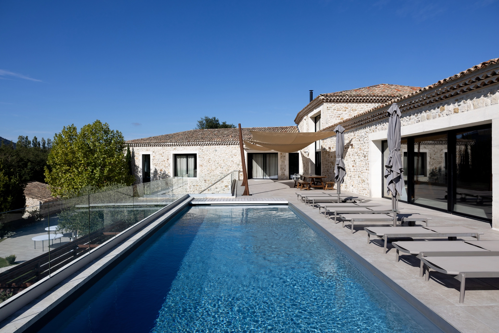 mariage-elegant-moderne-provence-marion-fort-10