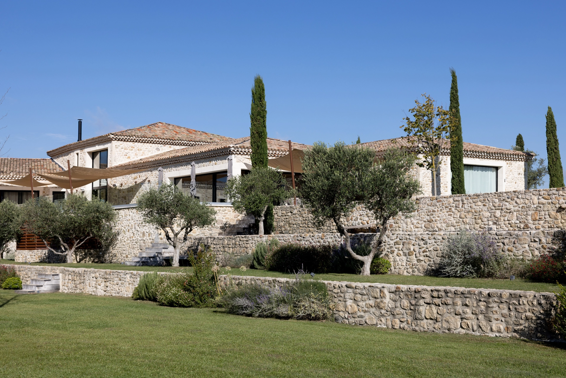 mariage-elegant-moderne-provence-marion-fort-9